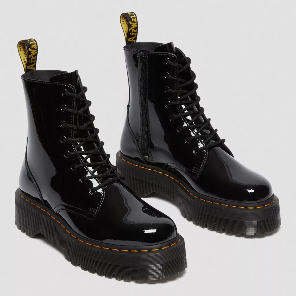 New Dr. Martens JADON BOOT PATENT LEATHER PLATFORMS size Women’s 9